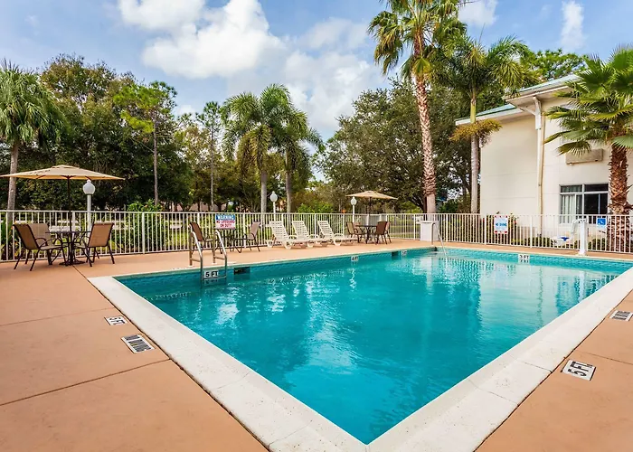 Mainstay Suites At Pga Village